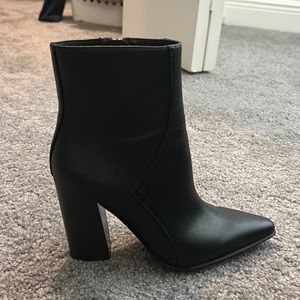 JLO Jennifer Lopez black heeled booties. Size 6. Never worn
